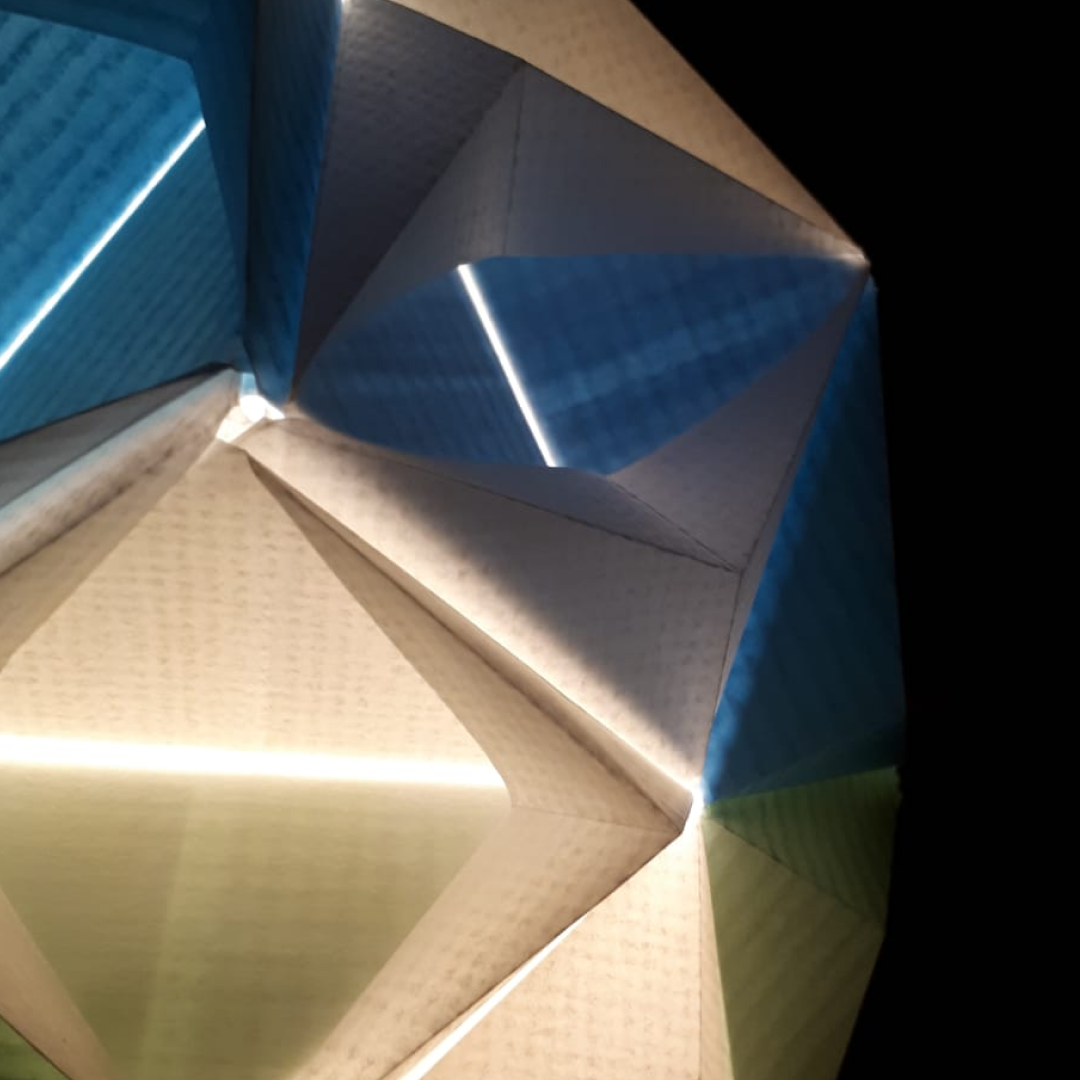 SUZUMI origami table lamp-
