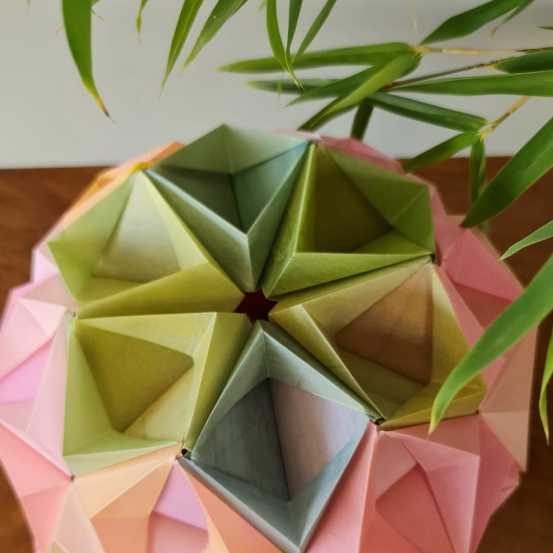 WATERLILY SERIES origami table lamp -